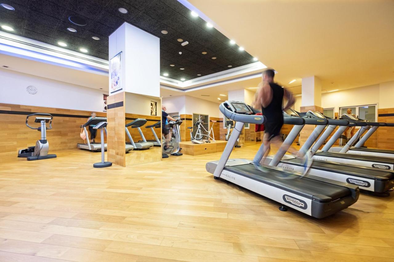 Hotel Envia Almeria Spa & Golf Агуадульсе Екстер'єр фото A treadmill in a gym