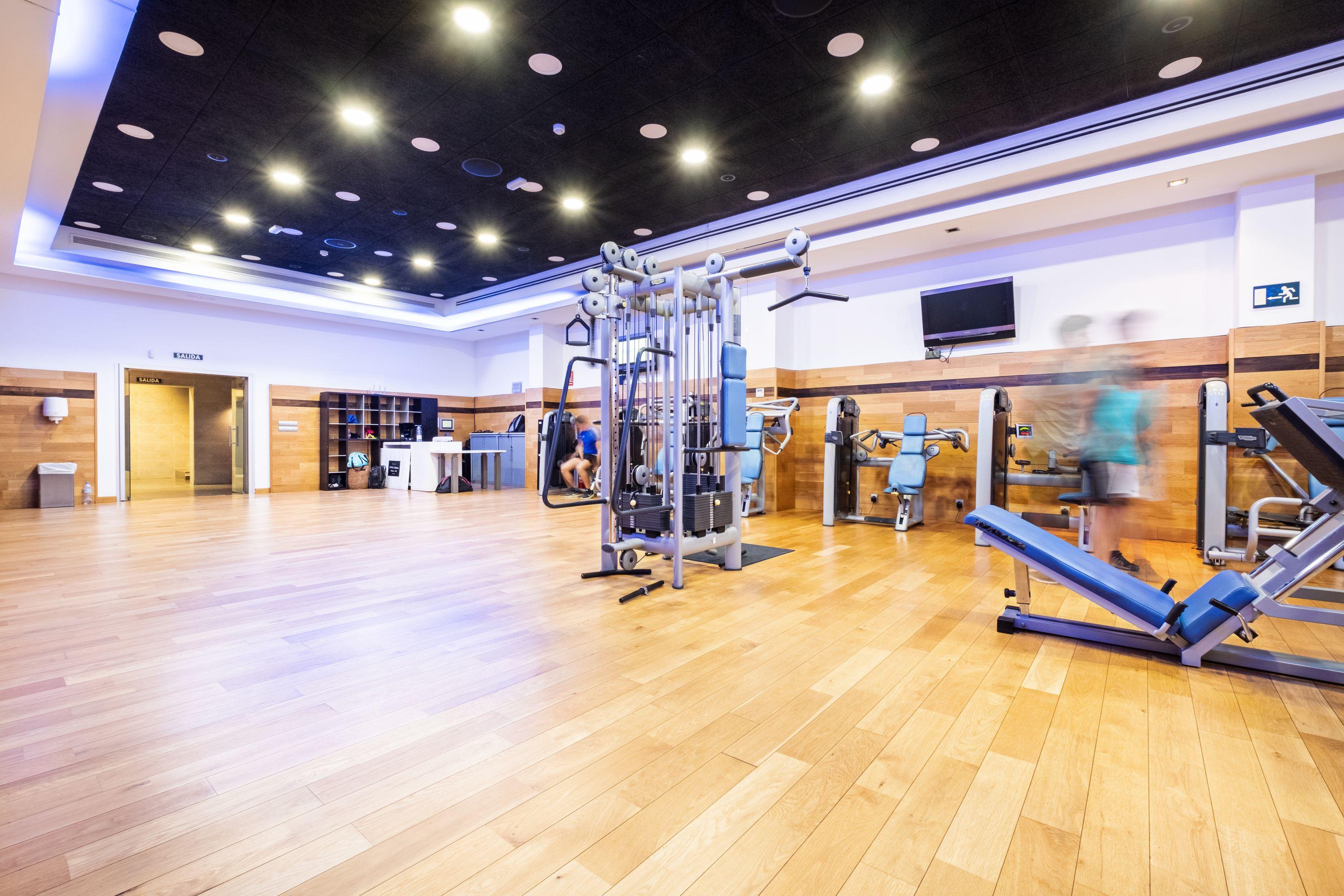 Hotel Envia Almeria Spa & Golf Агуадульсе Екстер'єр фото The gym at the InterContinental