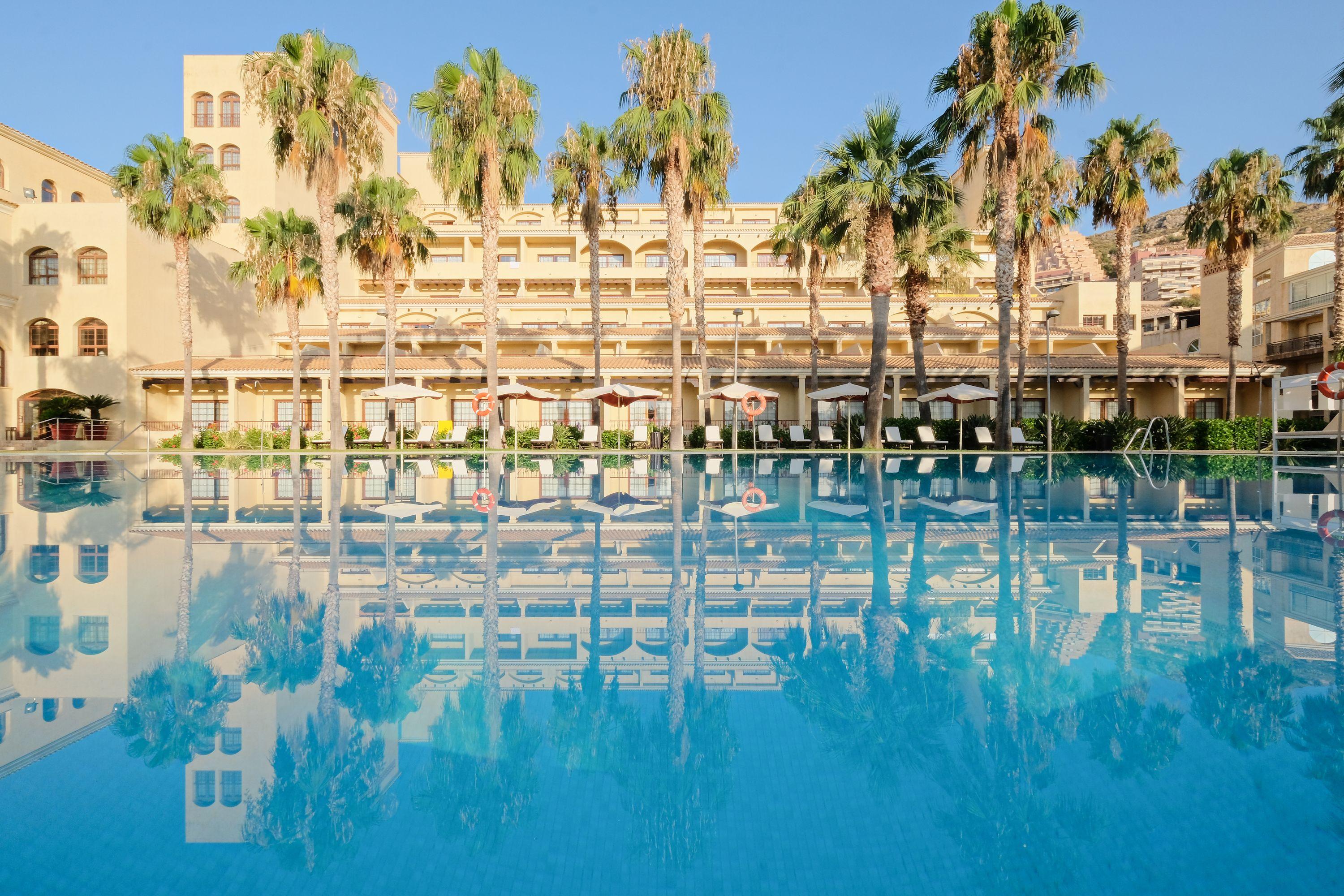 Hotel Envia Almeria Spa & Golf Агуадульсе Екстер'єр фото The pool at the Royal Olympic Hotel