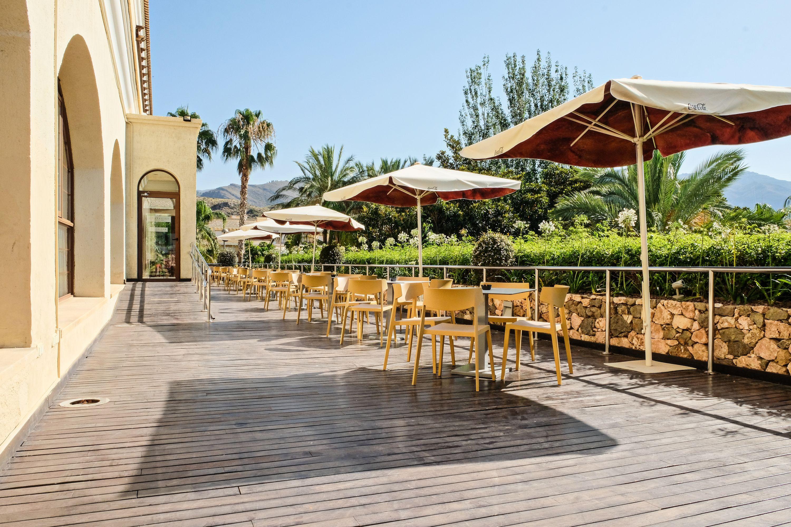 Hotel Envia Almeria Spa & Golf Агуадульсе Екстер'єр фото The hotel's terrace