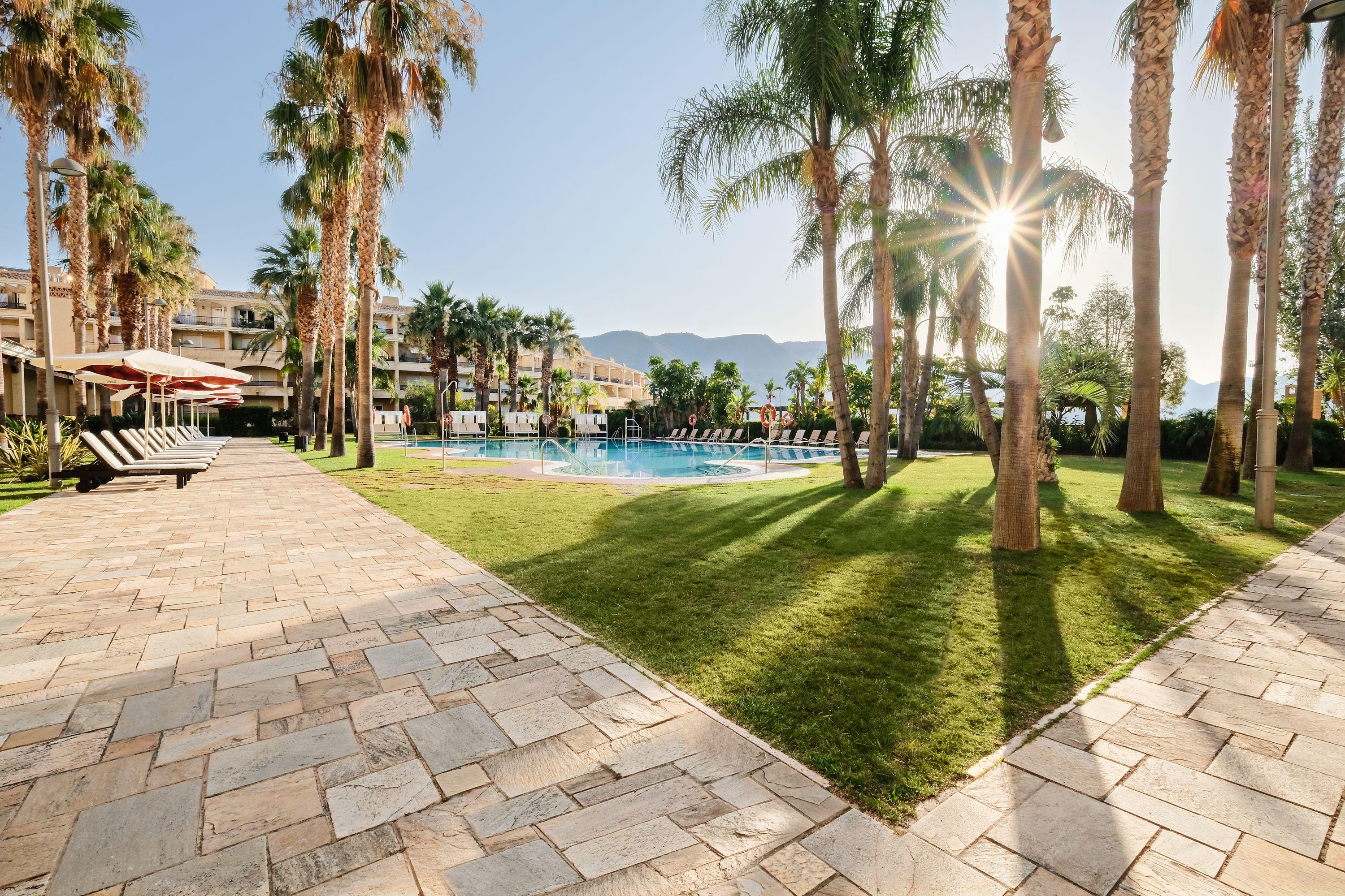 Hotel Envia Almeria Spa & Golf Агуадульсе Екстер'єр фото The resort's pool